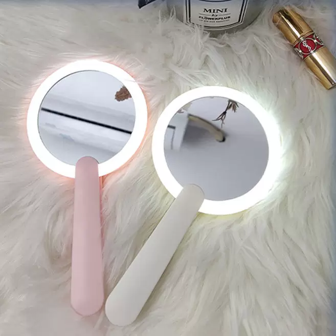 The Benefits of Using a Round LED Makeup Mirror for Your Daily Routine